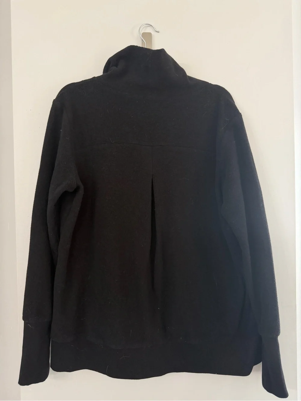 ALO Yoga sweatshirt subtle relaxed